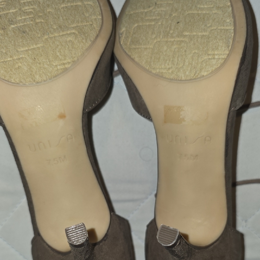 Elegant Brown Women's Shoes‎ - Picture 6 of 8